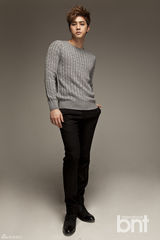 高清图：韩星金智勋拍写真 微露胸肌展致命诱惑