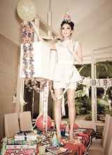 幻灯图集：维多利亚登《Glamour》 居家主妇也时尚