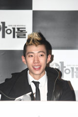 组图：韩片《偶像先生》试映 朴宰范池贤宇宣传