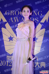 组图：贾乃亮当奶爸有难度 何洁谈释小龙超尴尬