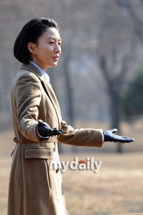 组图：张赫金熙爱参加《Midas》公开拍摄