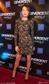 组图：Maggie Q助阵新片首映 黑蕾丝裙身姿曼妙