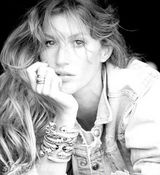 组图：巴西超模吉赛尔-邦辰黑白写真