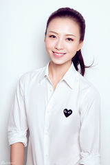 组图：舞蹈家 李 倩 写真淡雅自然展独特气质