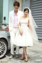 组图：陈怡蓉婚纱妩媚亮相 携手郭品超浪漫走秀