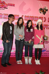 幻灯图集：《苏菲日记2》热播 苏菲继续率性生活