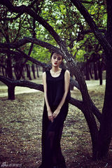 组图：甘露复古写真曝光 尽显冷艳之美