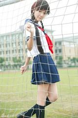 组图：徐娇晒萝莉COS照 分享16岁生日感悟