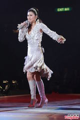 组图：叶倩文一家三口合唱 林青霞素颜到场欣赏