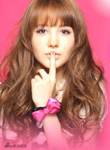 幻灯图集：日本混血靓模玲奈圣诞写真 可爱俏丽