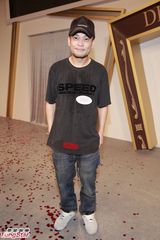 组图：刘伟强了解黄晓明脚伤 不信艺人朋友吸毒