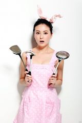 组图：戴娇倩变身俏皮兔女郎   卖萌搞怪贺中秋