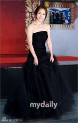 组图：李敏镐朴有天助阵SBS颁奖 《绅士》大赢