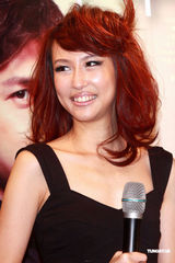 高清组图：范植伟新片首映 潘嘉丽李承铉盛装出席