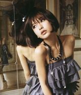 幻灯图集：香港书展销量冠军 Angelababy火辣写真