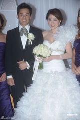 组图：姚乐怡下嫁圈外男友 众明星到场庆贺