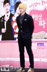 组图：Kara朴奎利MBLAQ天动宣传《美甲店》