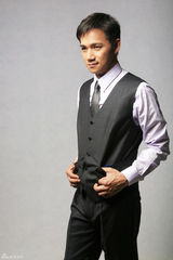 组图：骆达华最新绅士写真  彰显优雅神秘“坏男人”