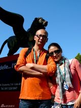 高清组图：管虎梁静秀恩爱 《斗牛》将亮相水城