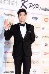 高清组图：韩国Gaon颁奖bigbang CNBLUE等亮相