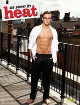 组图：汤姆-戴利赤膊上阵登封面大秀身材