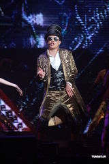 组图：侧田红馆火爆开唱 杨千嬅古巨基齐捧场 