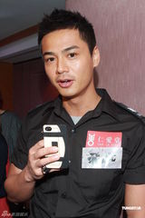 组图：香港慈善演唱会马德钟罗仲谦等现身支持