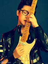 组图：好声音丁少华魅力回归 坦言音乐是梦想