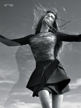 组图：凯特-贝金赛尔黑白写真 英伦玫瑰复古优雅