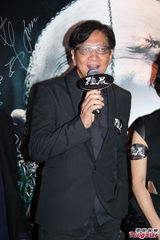 组图：《僵尸》香港首映 蔡少芬期待钱小豪全裸