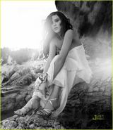 高清组图：布鲁斯-威利斯女儿性感着装拍时尚广告