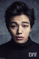 高清：韩星吕珍九时尚大片 游走于少年男人之间