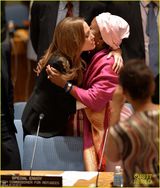 组图：朱莉联合国安理会辩论 谴责性暴力犯罪