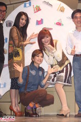 组图：SHE合体Selina被催生Hebe急当人妻