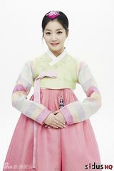 组图：韩团MBLAQ等携众星穿韩服送新年祝福