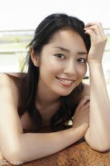 组图：女星谷桃子清凉比基尼写真 嫩滑肌肤丰胸诱人