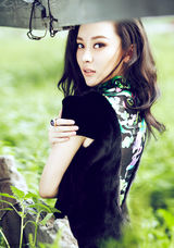 高清图：霍思燕清新写真肤若冰肌 柔软外表强大内心