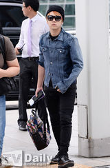 组图：SuperJunior等偶像赴土耳其开唱亮相机场