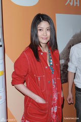 组图：陈慧琳产后携次子出院 儿子取中文名刘琛