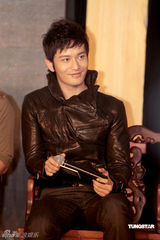 幻灯图：甄子丹称不再拍《叶问》 熊黛林赞其好男人