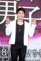 组图：刘仁娜池贤宇出席《仁显王后的男人》发布会