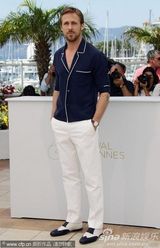 高清图：《亡命驾驶》发布会 高斯林潮范“睡衣”