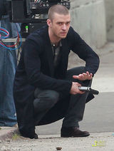 组图：贾斯汀再拍电影 与阿曼达激吻戏被曝光