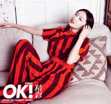 组图：周冬雨时尚红唇大片 慵懒气质轻熟风韵