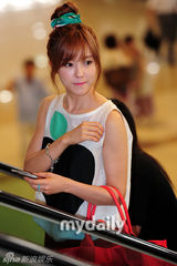 组图：韩团T-ara赴日本举办演唱会亮相机场