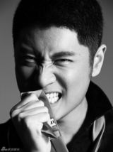 组图：任重型男写真 犀利眼神诉说不羁青春