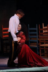 高清图：大剧院版《卡门》热排 吉普赛女郎美丽倔强