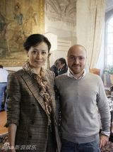 组图：刘嘉玲赴意大利“仙履奇缘” 新片票房成绩佳