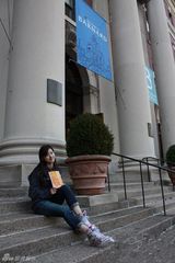 组图：奶茶妹妹现身纽约 开启美国名校生活