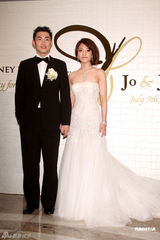 高清组图：蔡依林担任美丽伴娘 参加姐姐婚礼